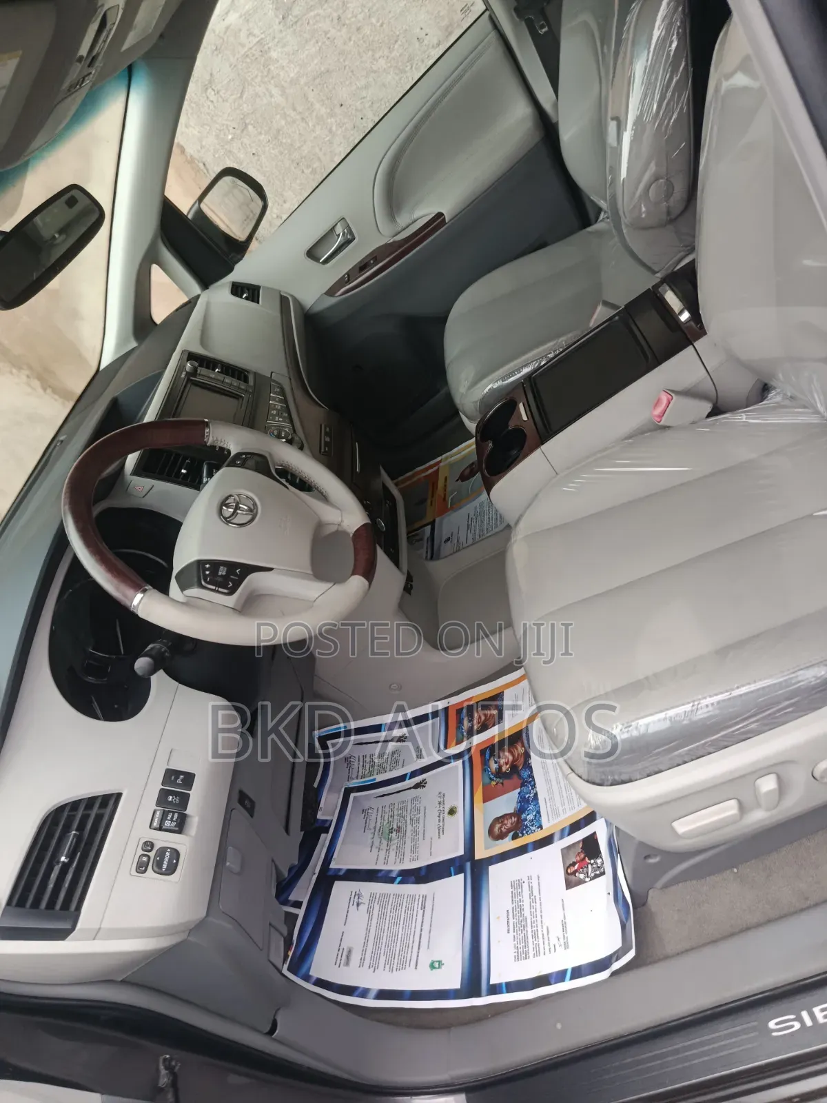 Toyota Sienna Limited 7 Passenger 2012 Gray