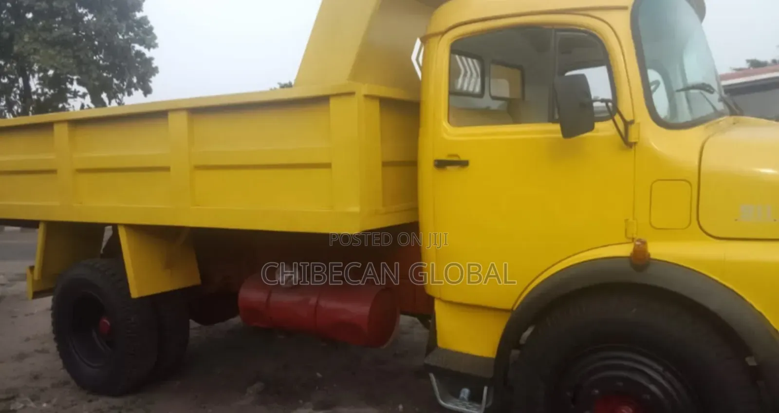 Mercedes Benz 911 Tipper With 6 Tyres (Foreign Used)