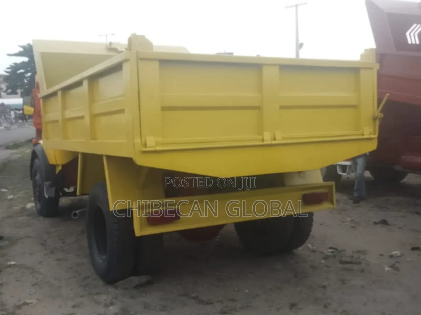 Mercedes Benz 911 Tipper With 6 Tyres (Foreign Used)
