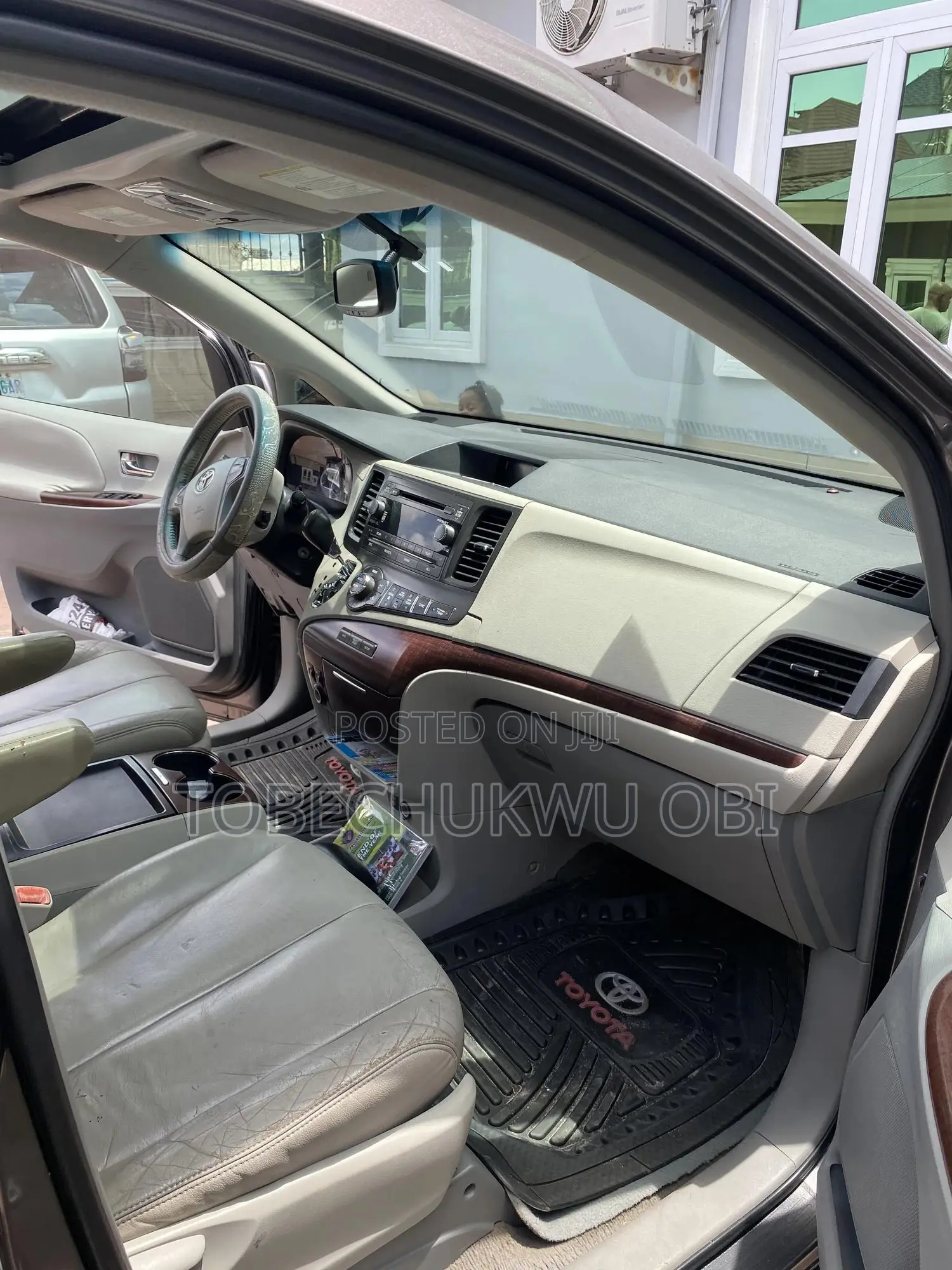 Toyota Sienna XLE 7 Passenger 2012 Gray