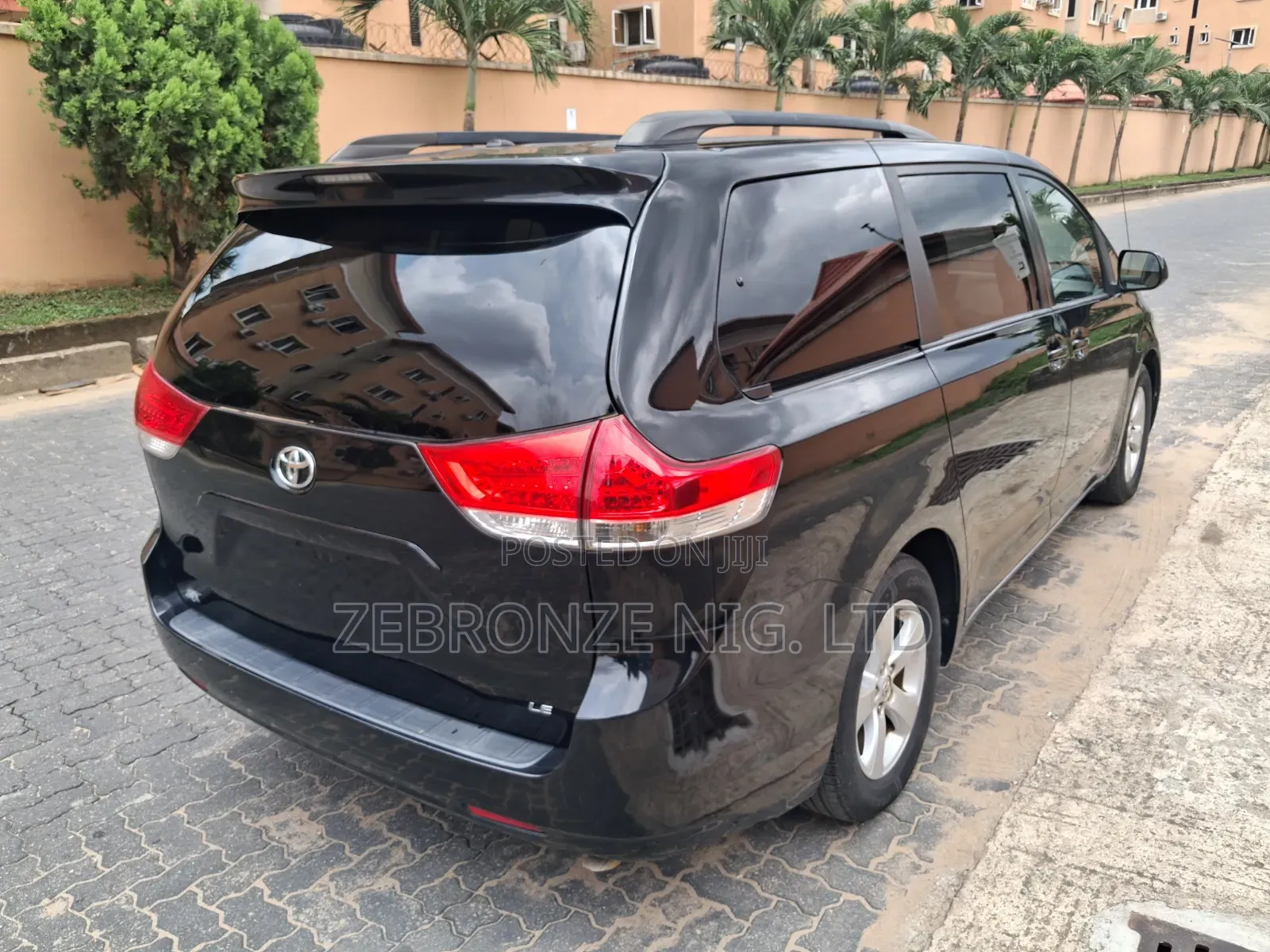 Toyota Sienna 2015 Black