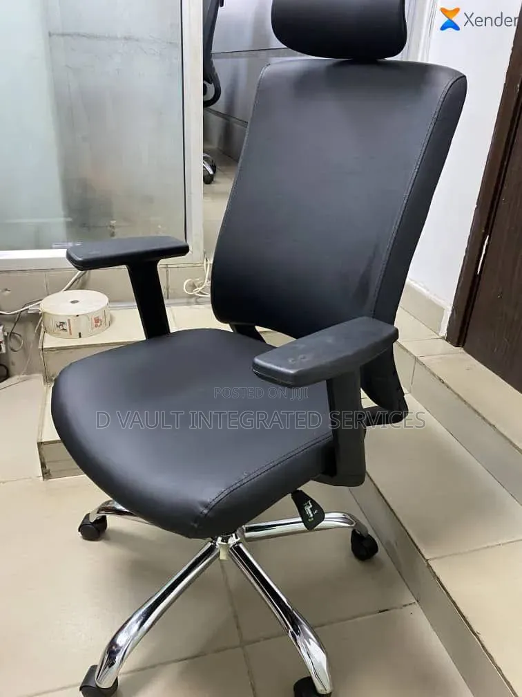 Office Chair / Legend Chair