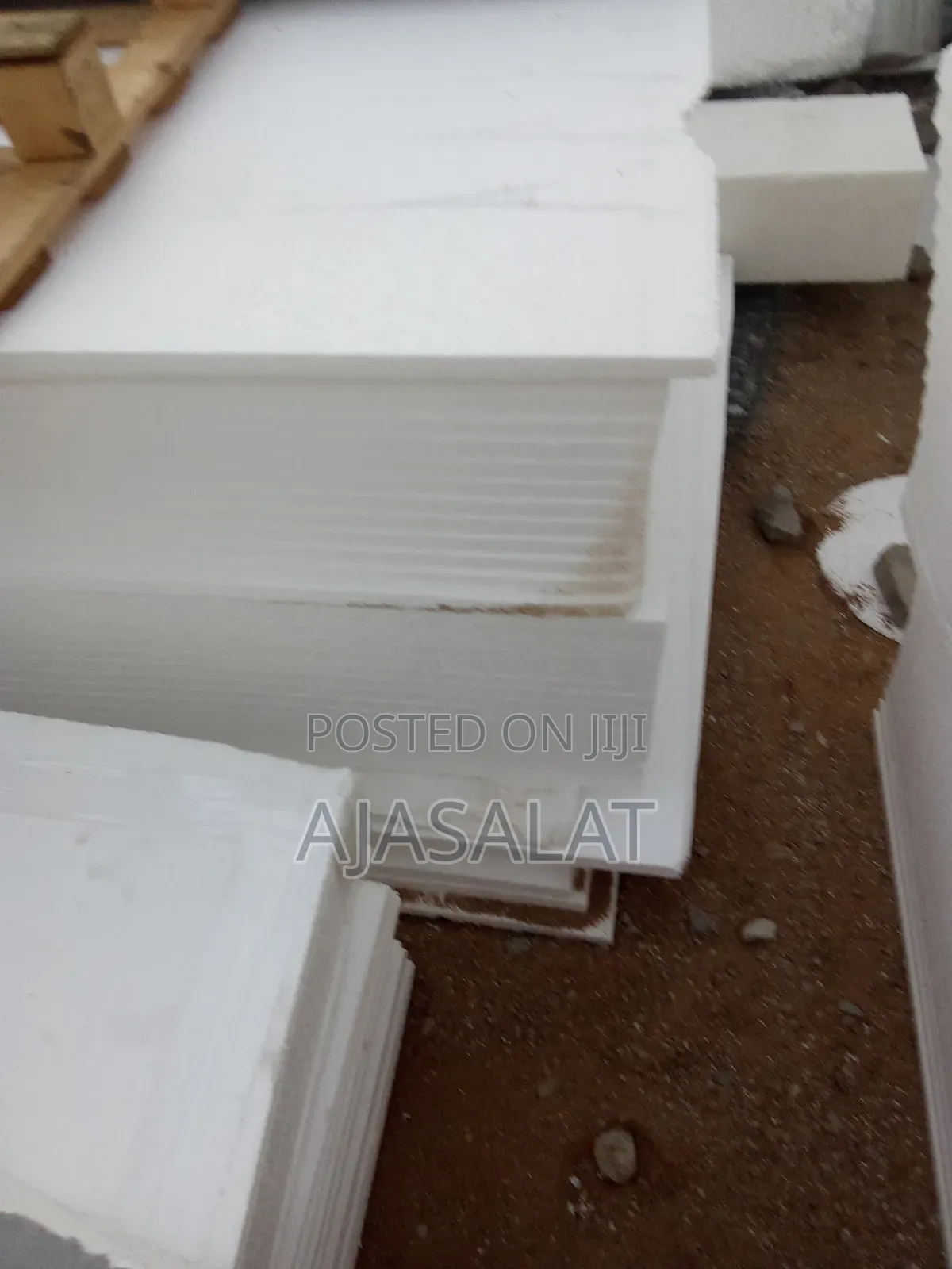 250 by 250 Polystyrene Parapet and Board