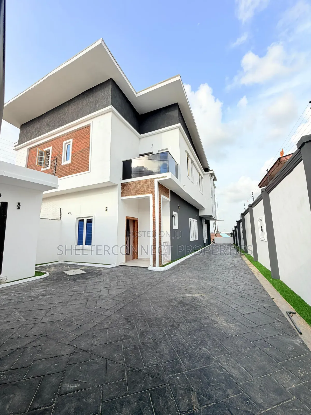 4bdrm Duplex in GRA Phase 1 for sale