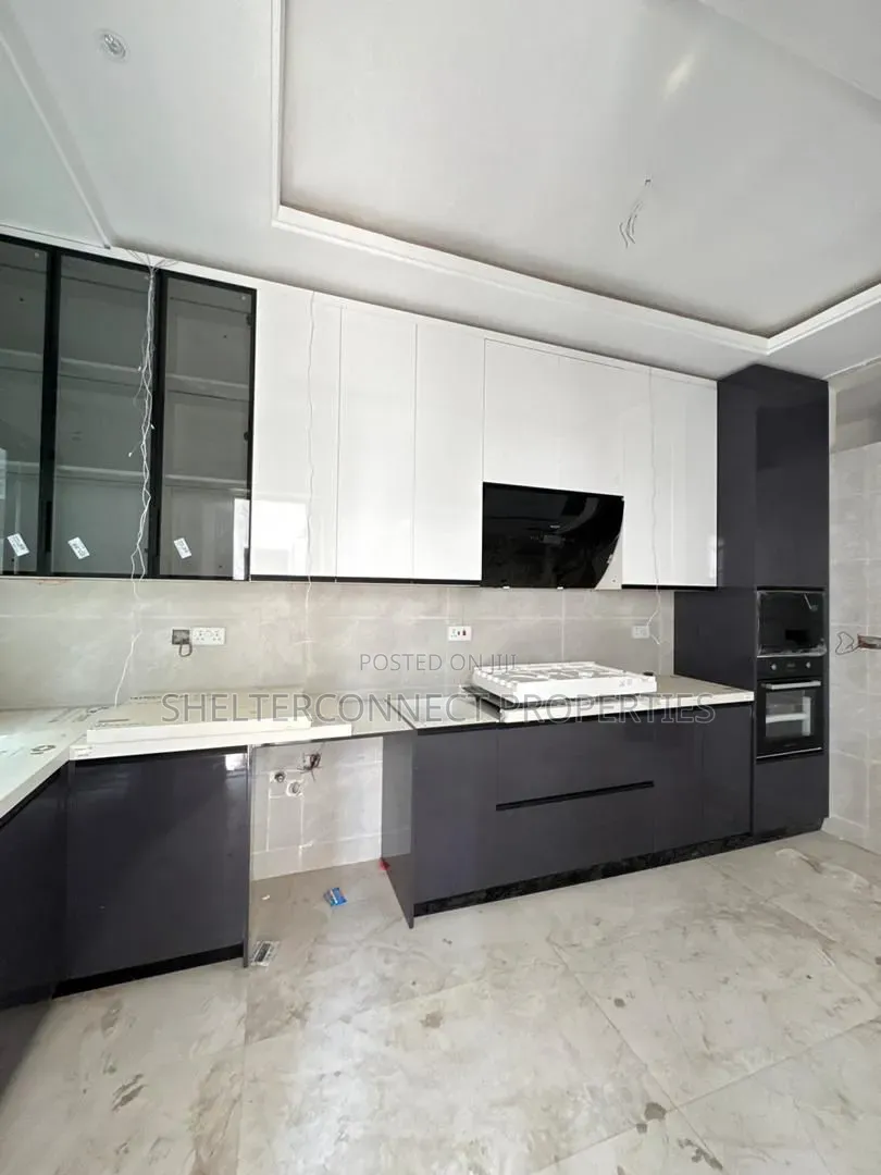 3bdrm Apartment in Allen Avenue for sale