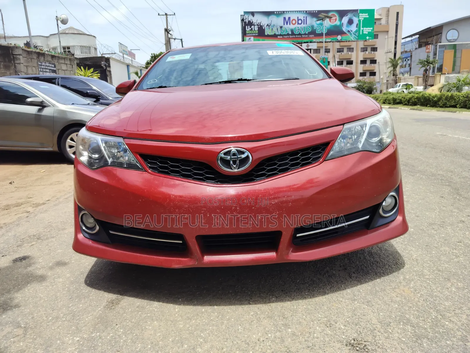 Toyota Camry SE 4dr Sedan (2.5L 4cyl 6A) 2014 Red