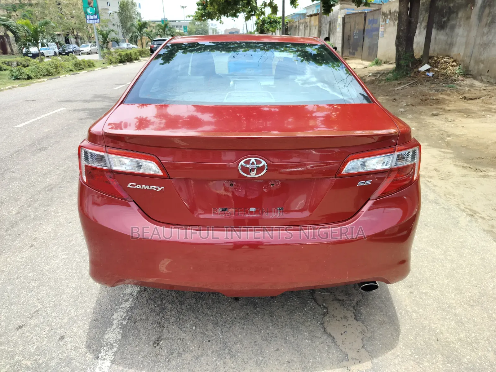 Toyota Camry SE 4dr Sedan (2.5L 4cyl 6A) 2014 Red
