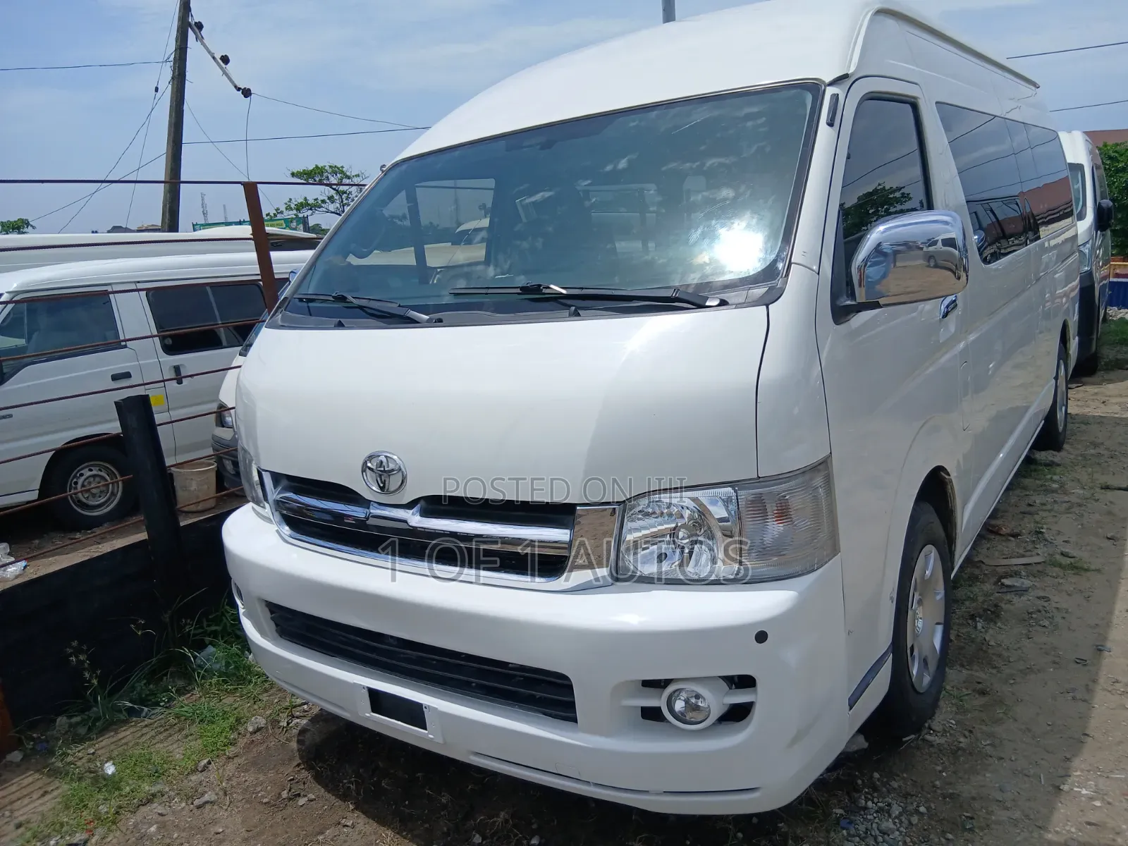Toyota HiAce 2012 White