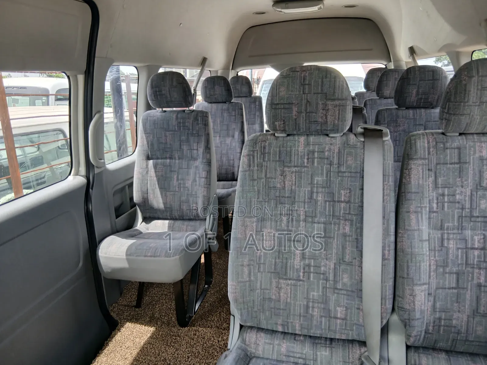Toyota HiAce 2012 White