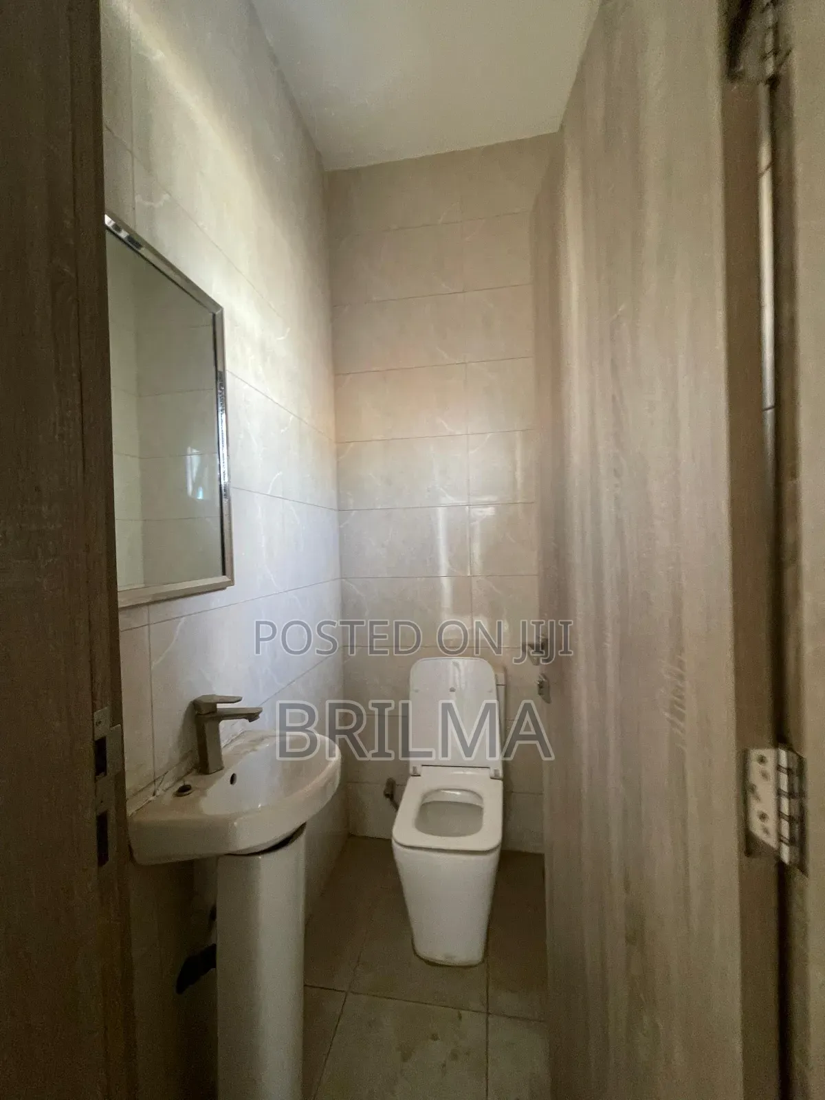 3bdrm Block of Flats in Jahi for sale
