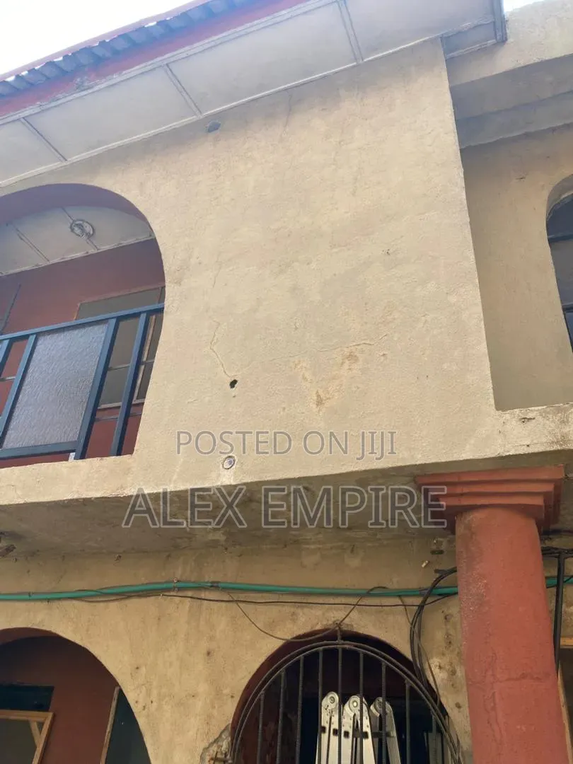 2bdrm Block of Flats in Ago Palace for sale