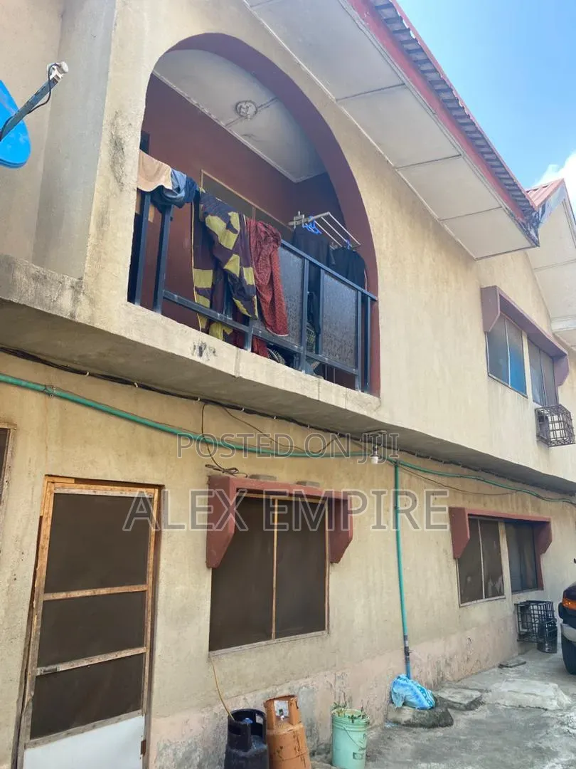 2bdrm Block of Flats in Ago Palace for sale