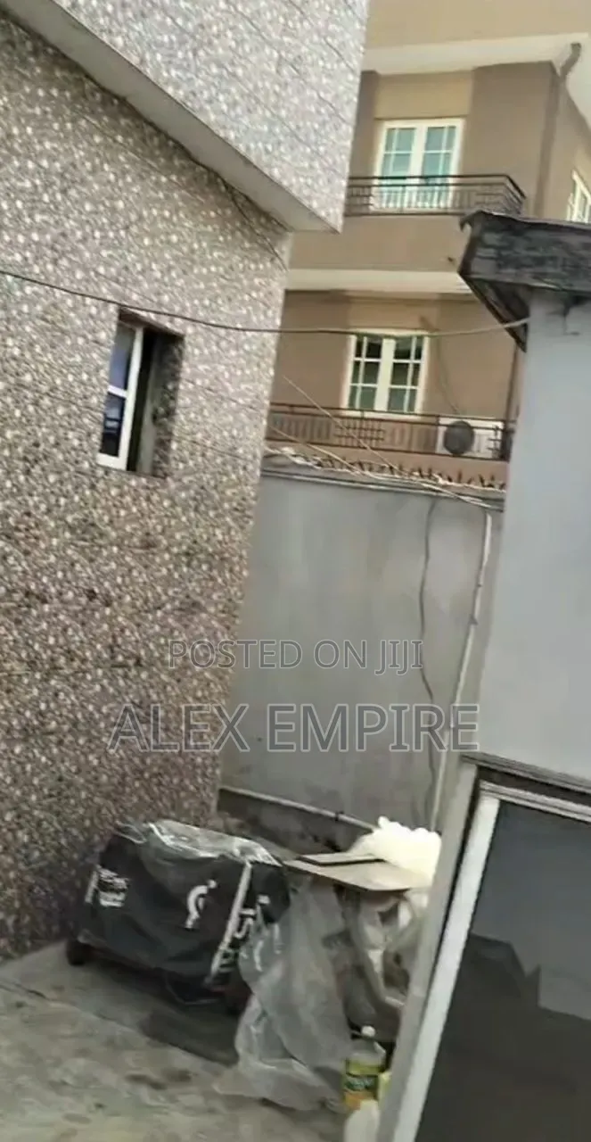 2bdrm Block of Flats in Ago Palace for sale