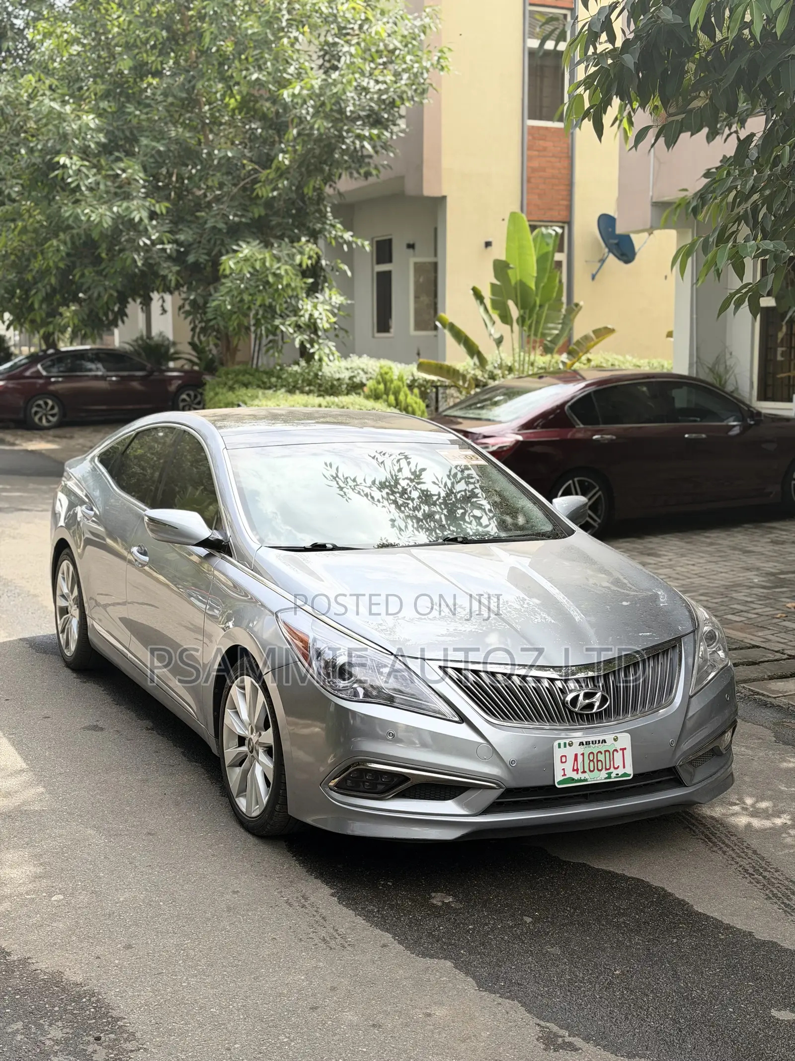 Hyundai Azera Limited 4dr Sedan (3.3L 6cyl 6A) 2015 Gray