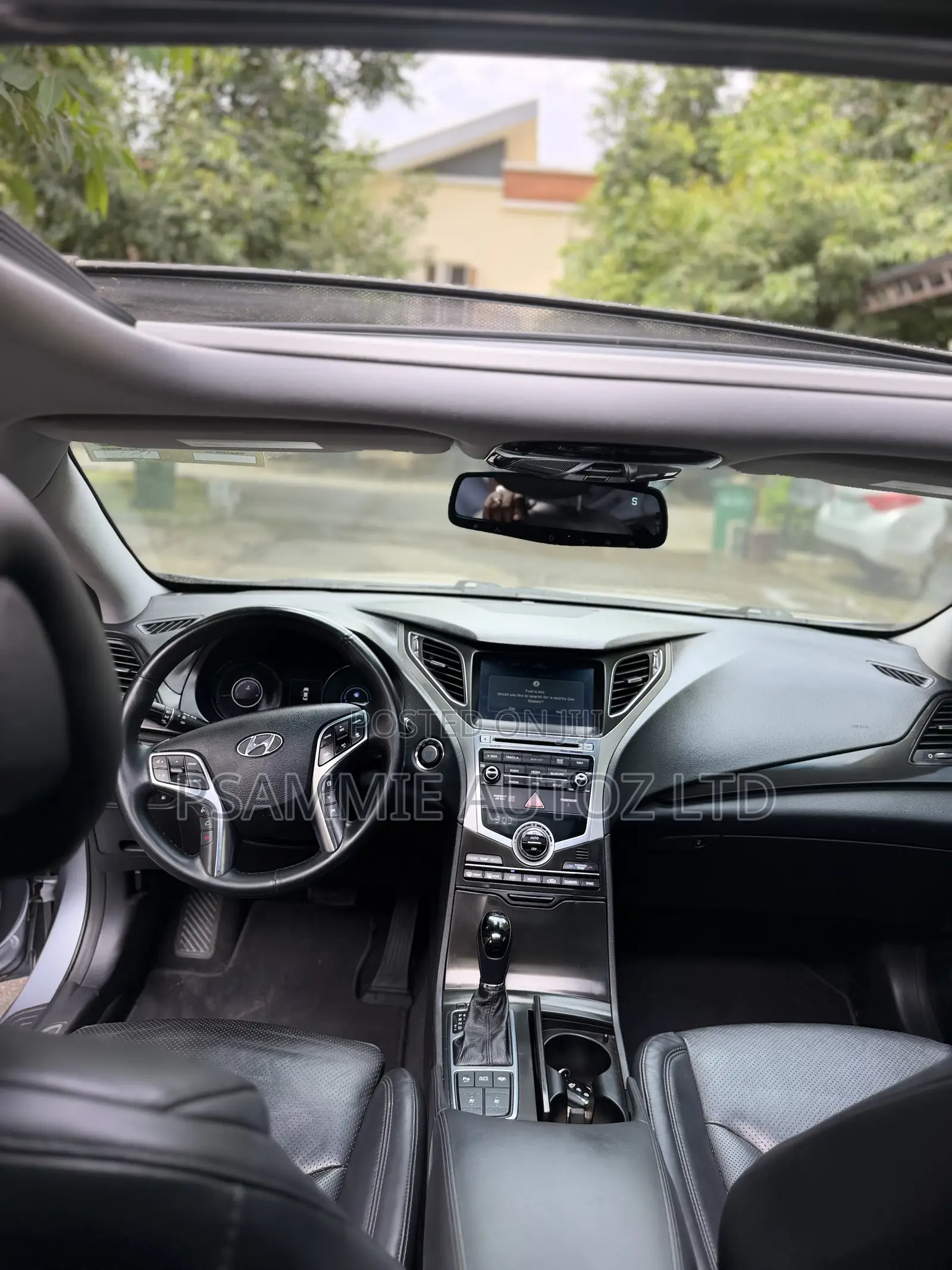 Hyundai Azera Limited 4dr Sedan (3.3L 6cyl 6A) 2015 Gray