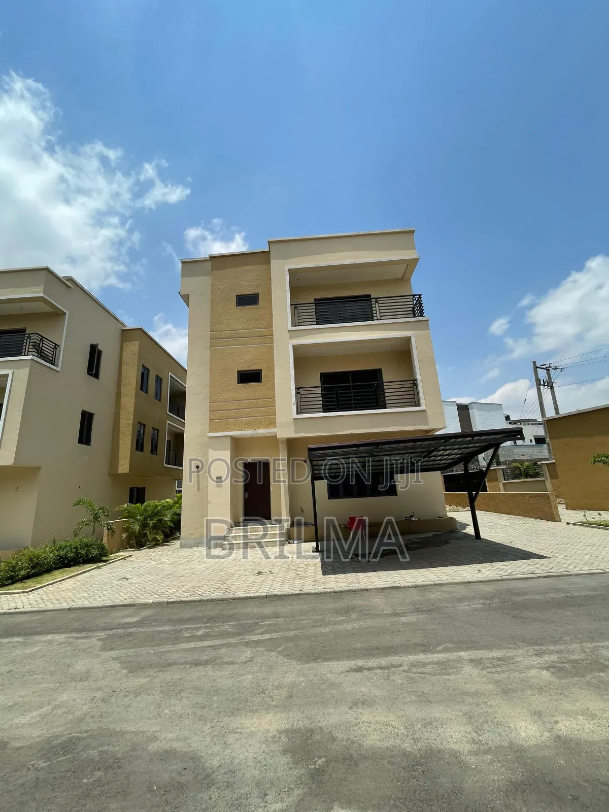6bdrm Duplex in Jahi for sale