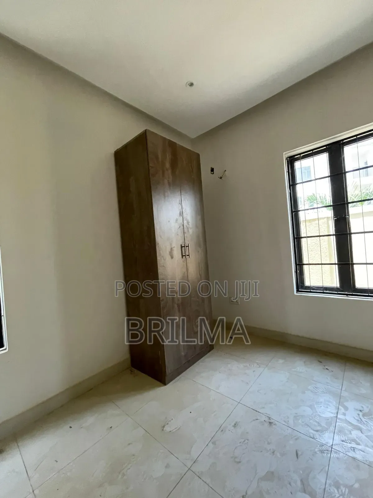 6bdrm Duplex in Jahi for sale