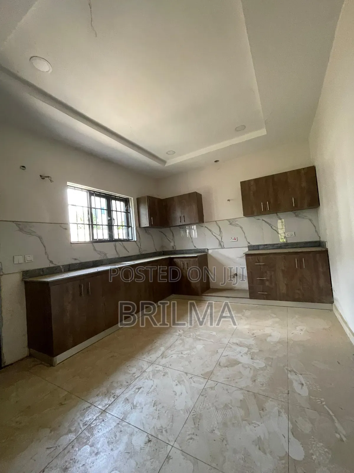 6bdrm Duplex in Jahi for sale
