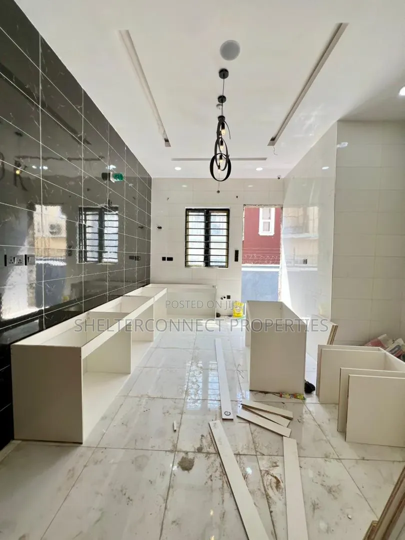 4bdrm Duplex in Ado / Ajah for sale