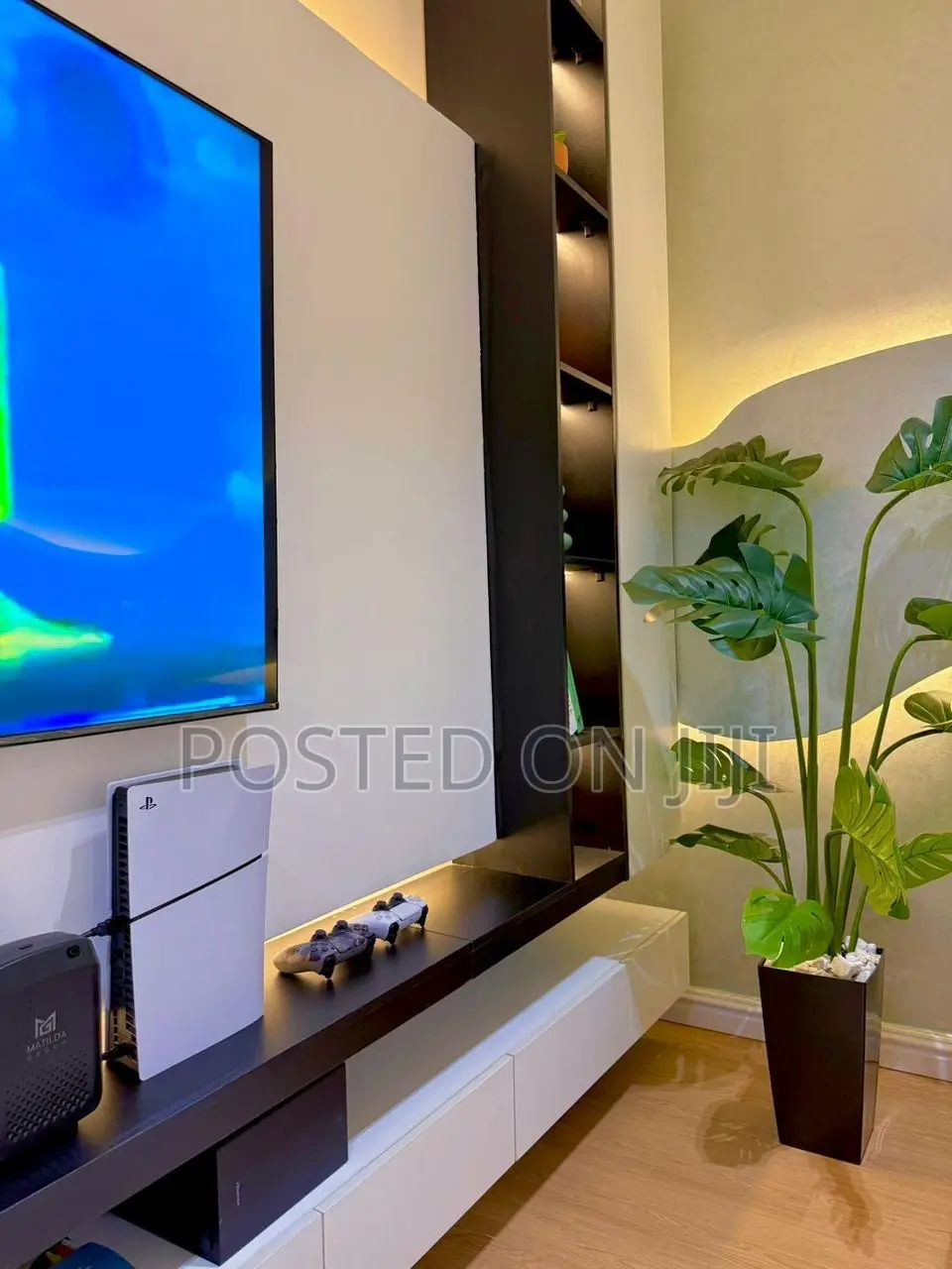 Luxury 2 Bed Shortlet Apartment With Snooker in Guzape Abuja