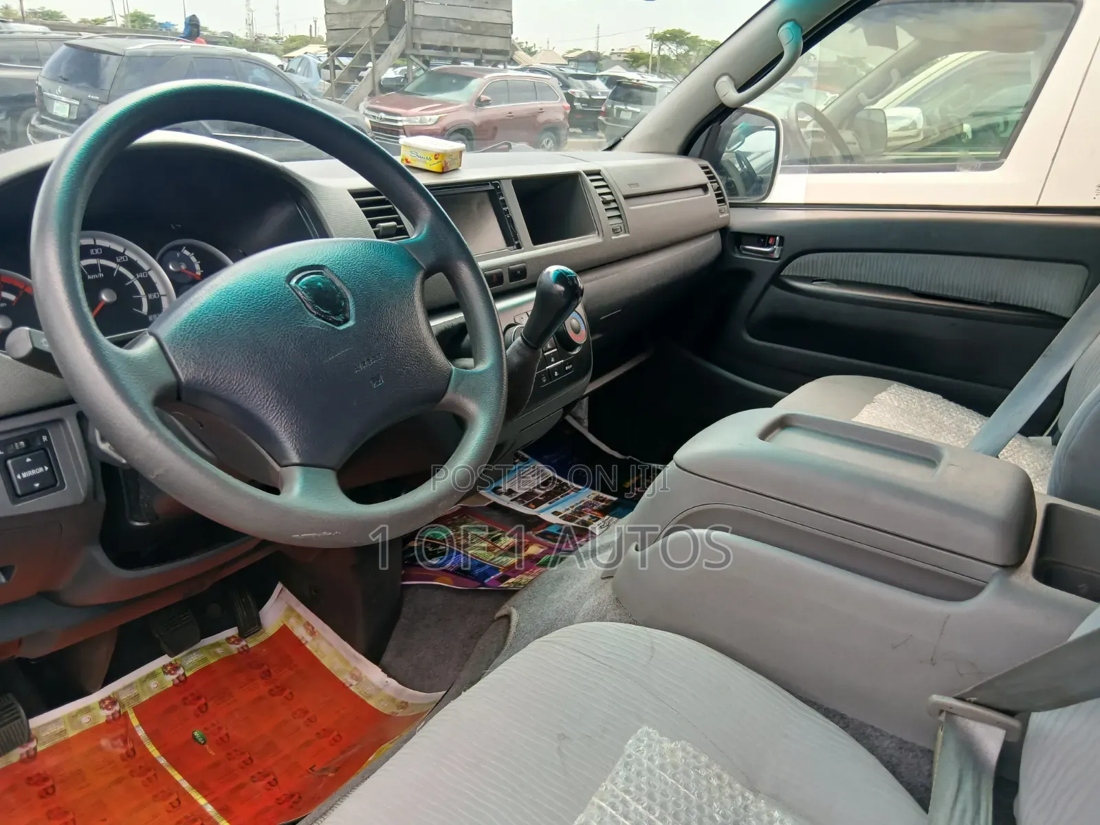Toyota HiAce 2016 White