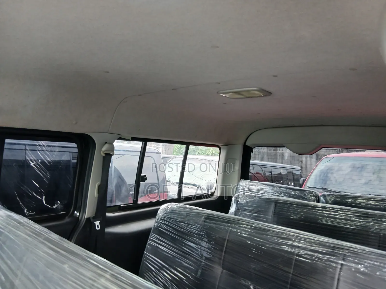 Toyota HiAce 2016 Black