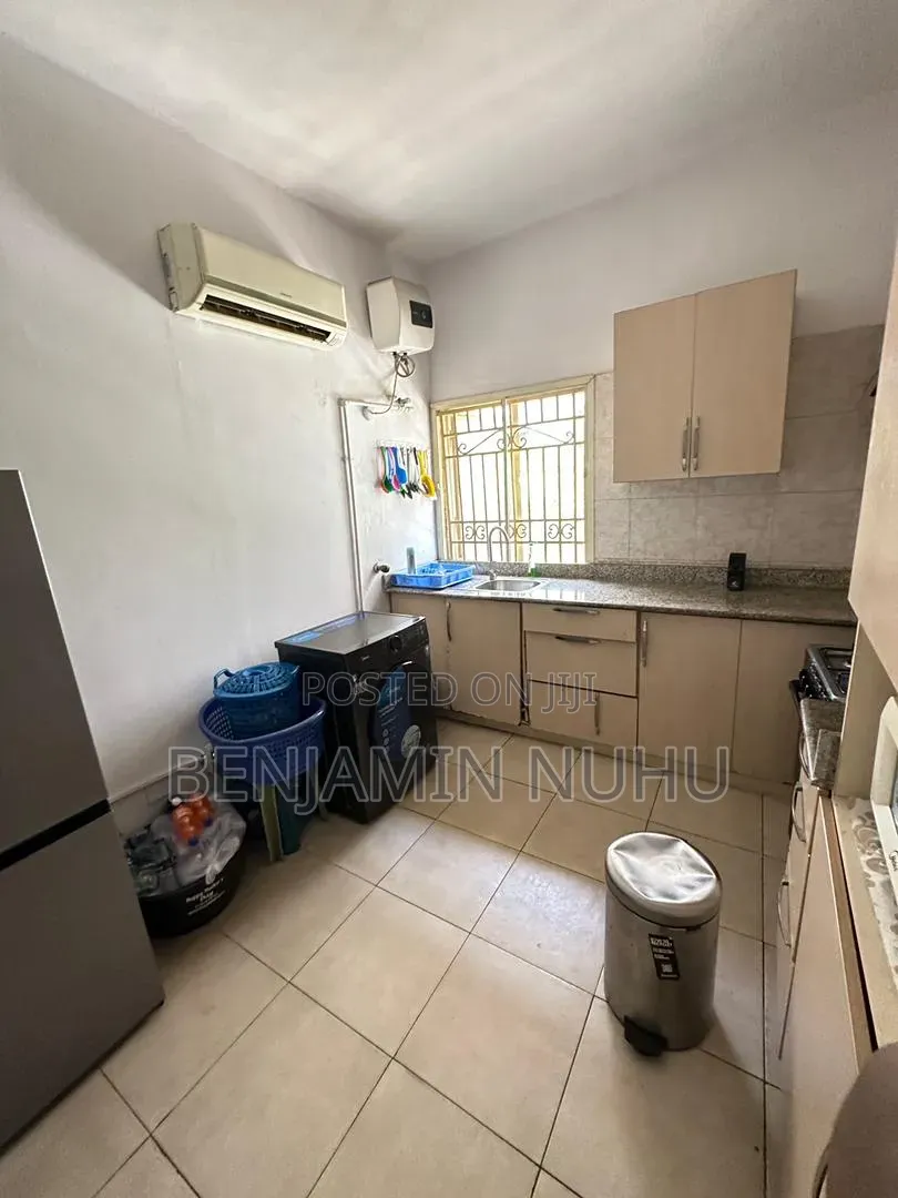 3bdrm Apartment in Lekki Right for rent