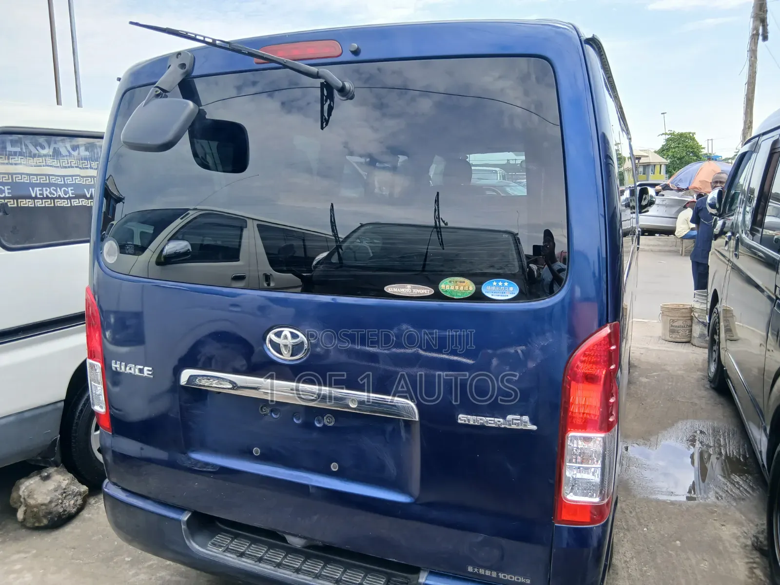 Toyota HiAce 2016 Blue