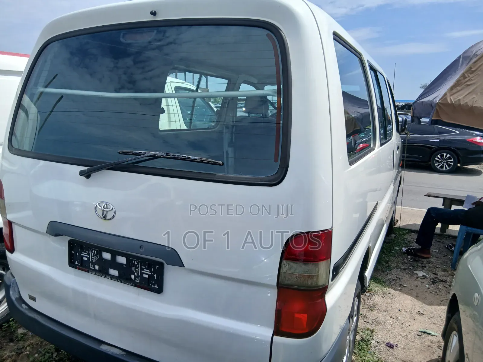 Toyota HiAce 2004 White