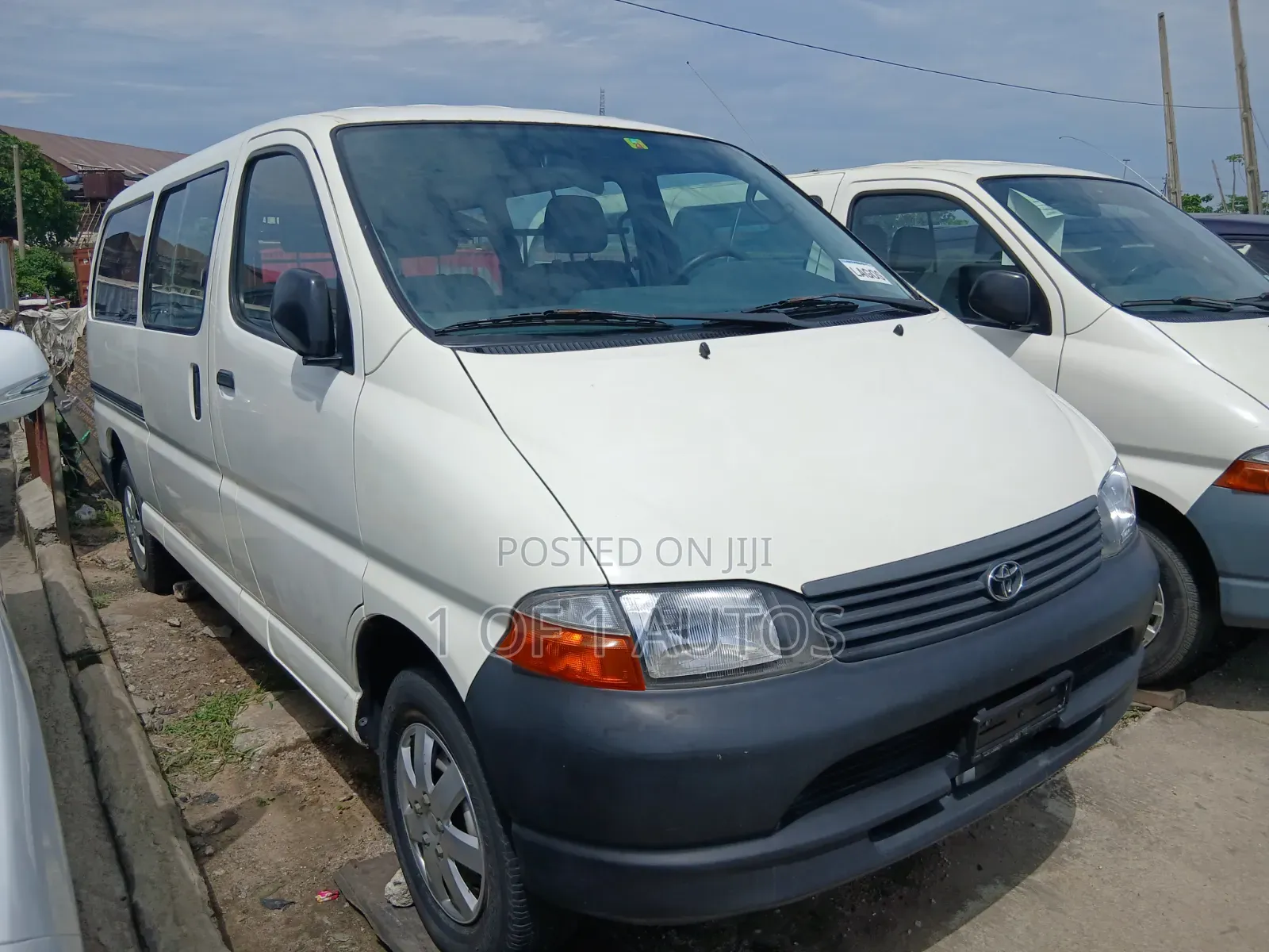 Toyota HiAce 2004 White