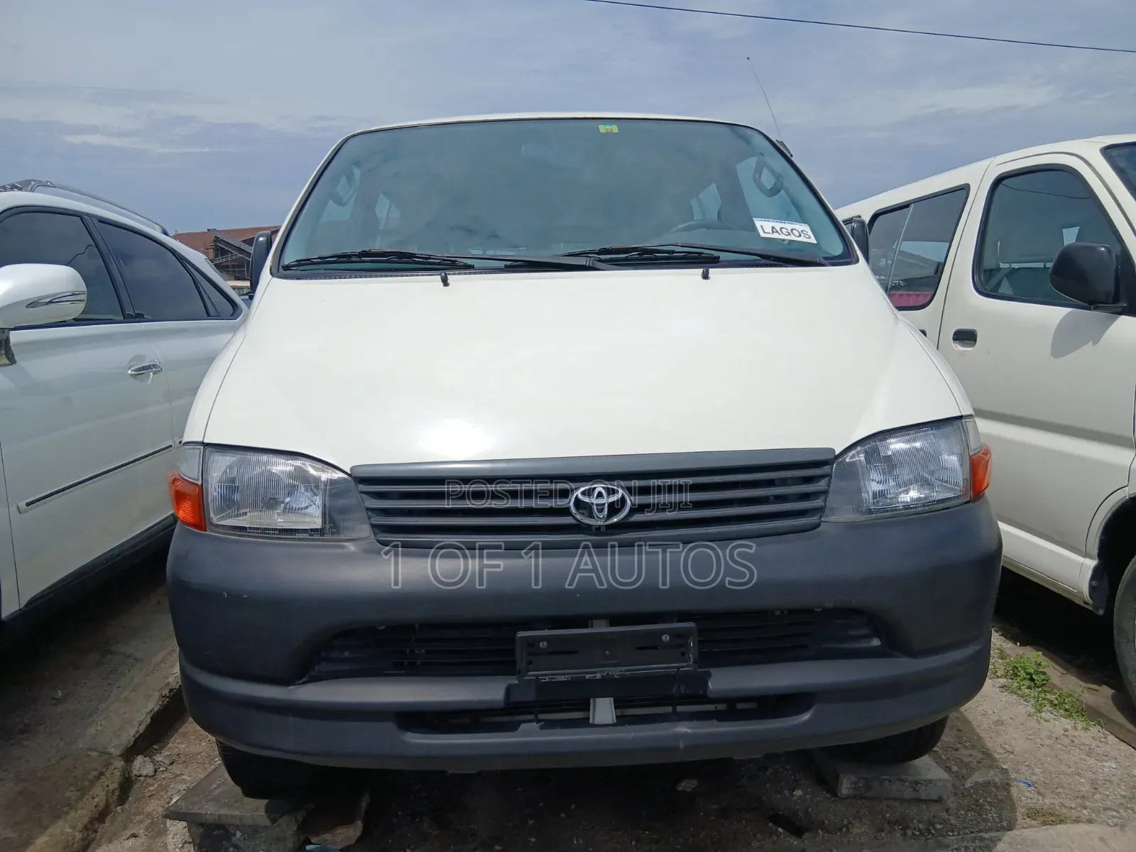 Toyota HiAce 2004 White