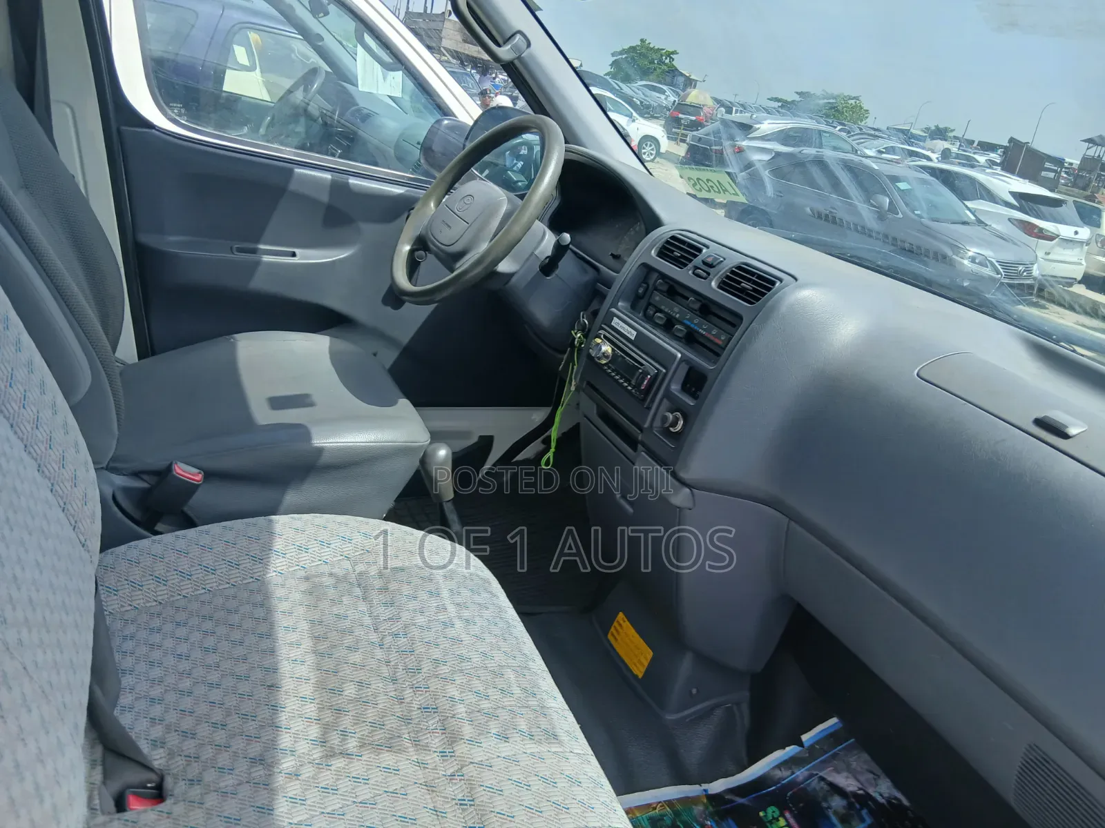 Toyota HiAce 2004 White
