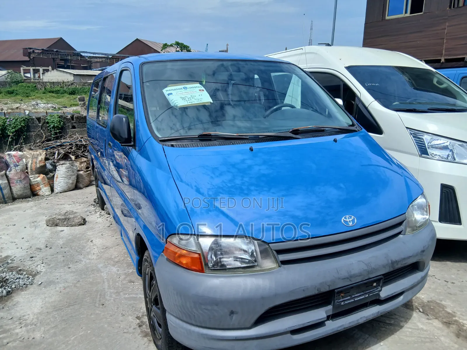Toyota HiAce 2004 Blue