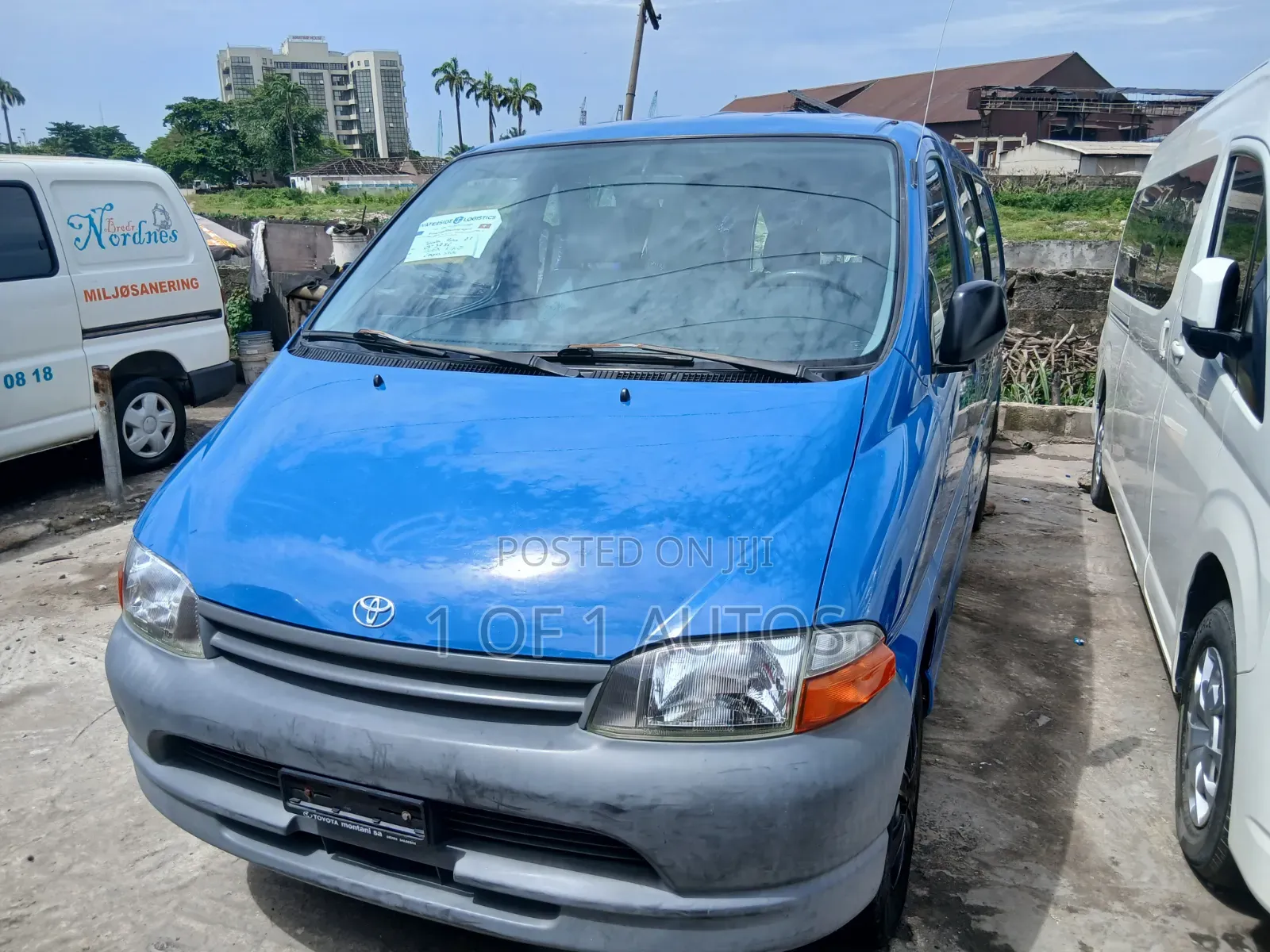 Toyota HiAce 2004 Blue