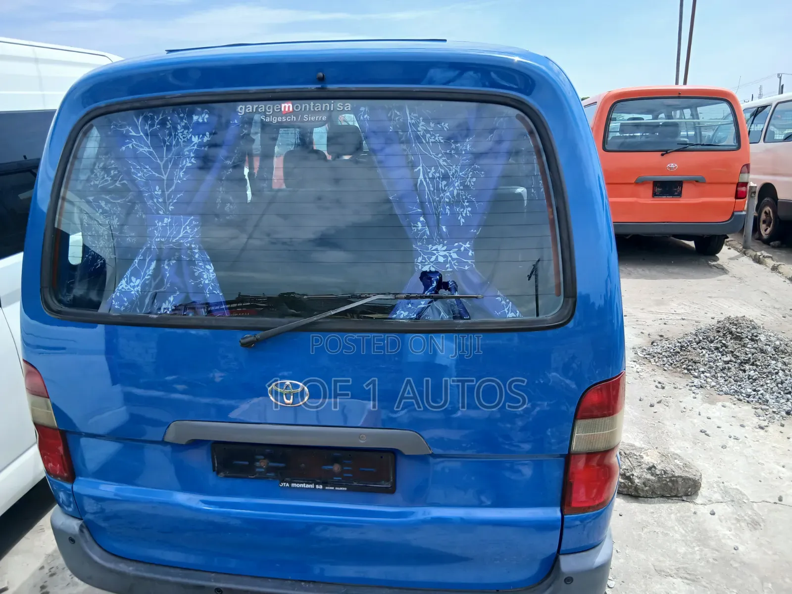 Toyota HiAce 2004 Blue