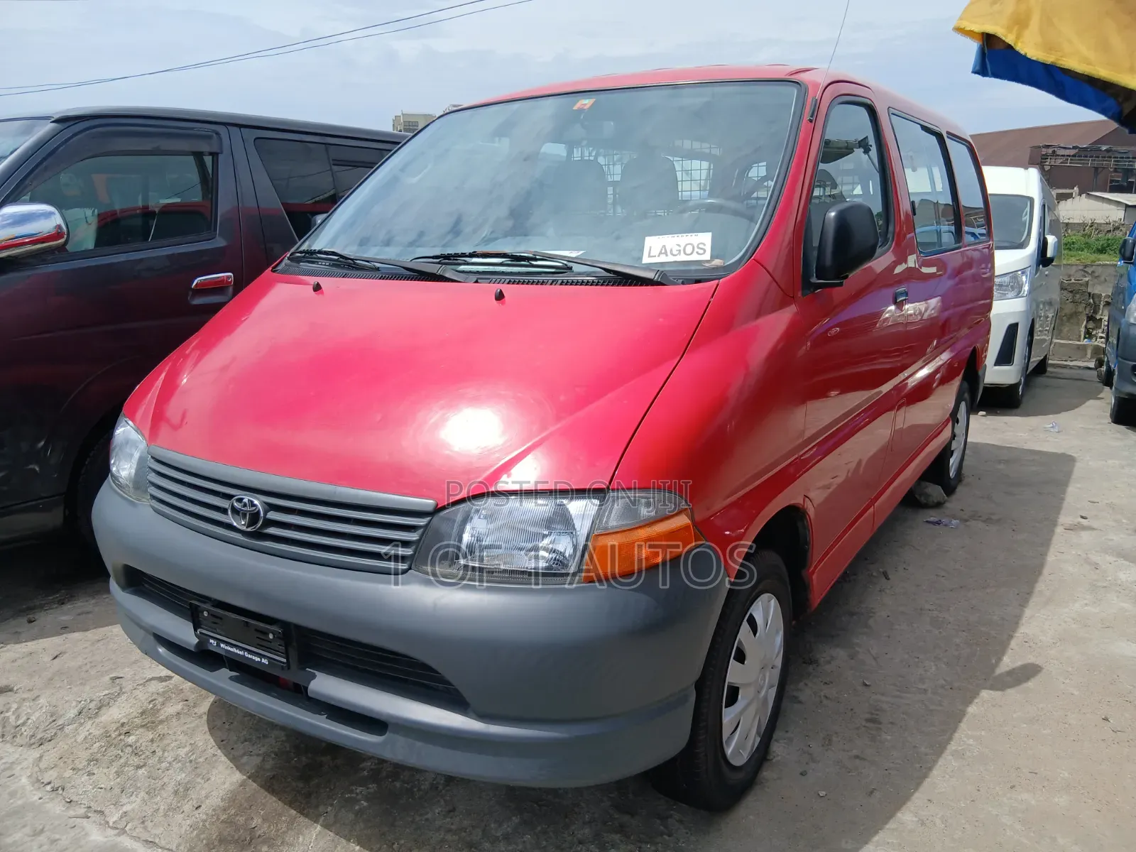 Toyota HiAce 2004 Red