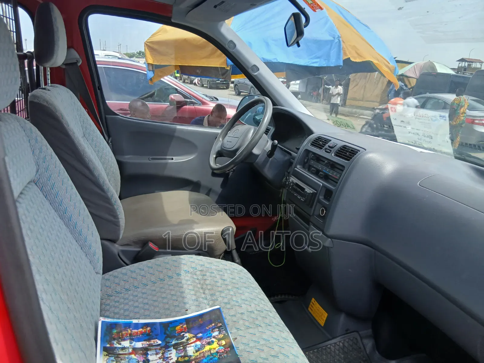 Toyota HiAce 2004 Red