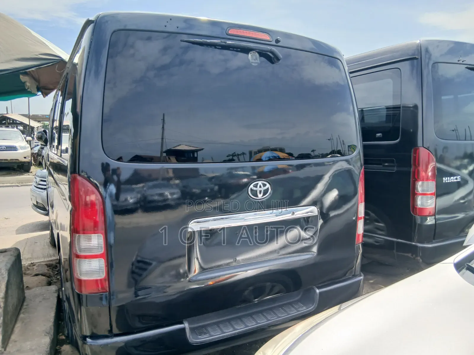 Toyota HiAce 2012 Black