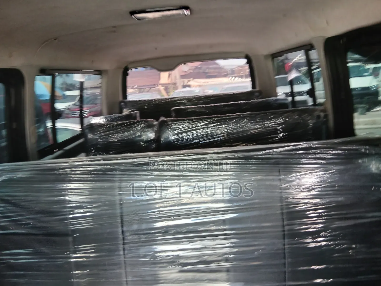 Toyota HiAce 2012 Black
