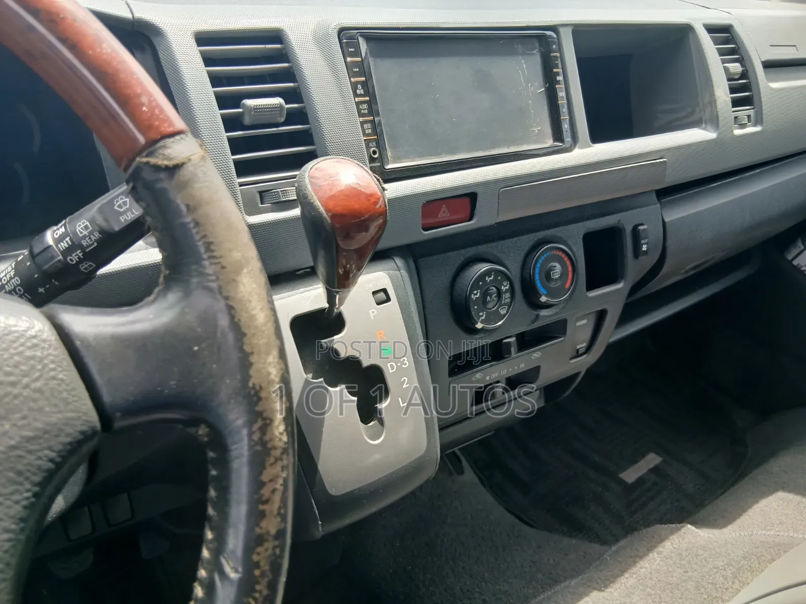 Toyota HiAce 2018 Black