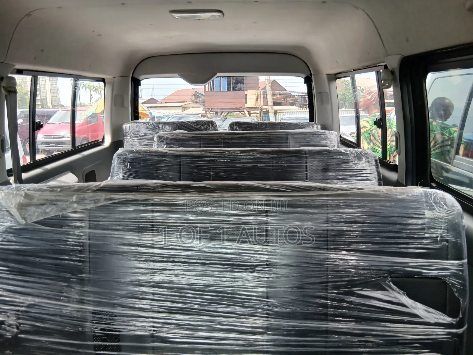 Toyota HiAce 2018 Black