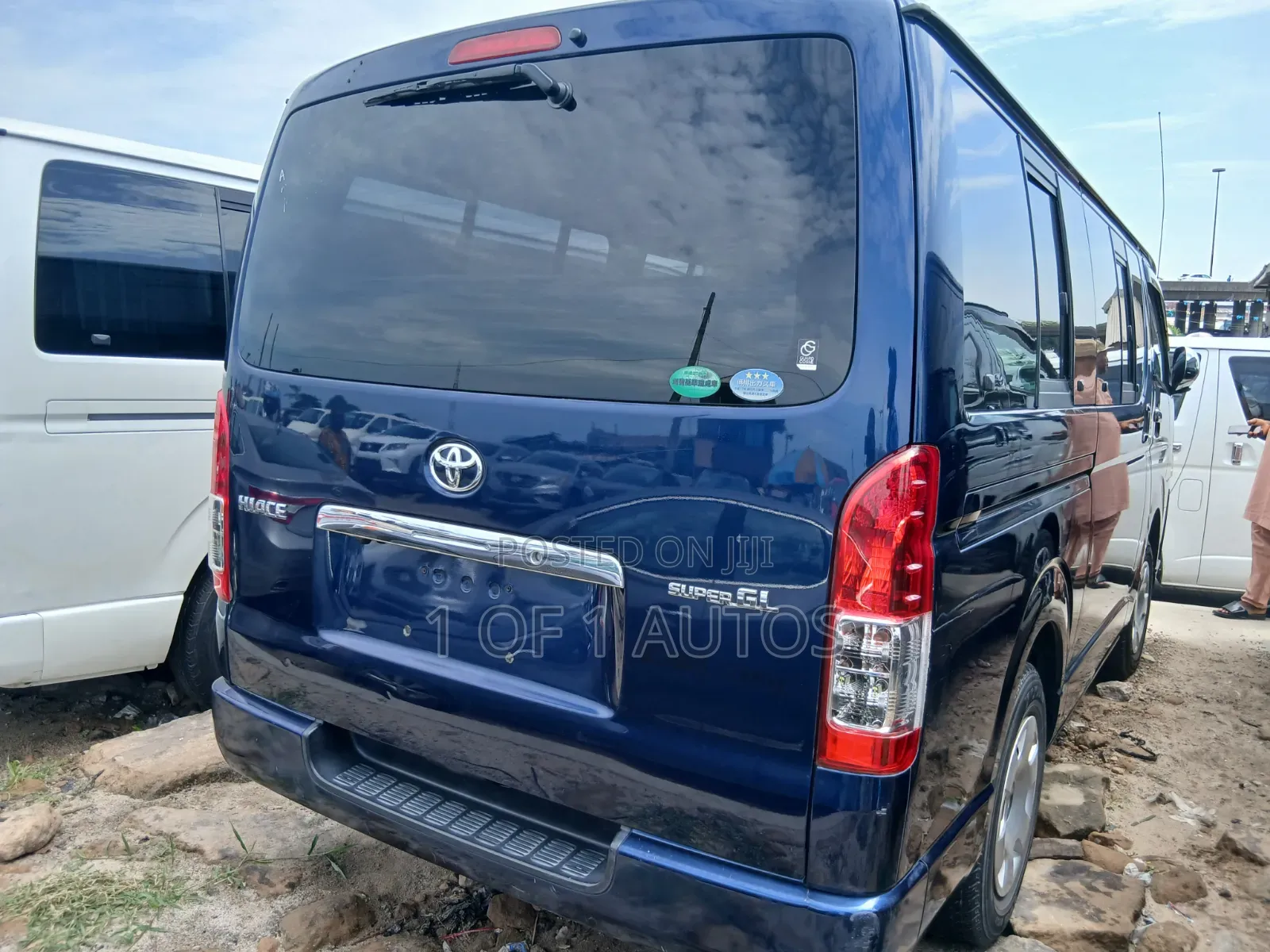 Toyota HiAce 2013 Blue