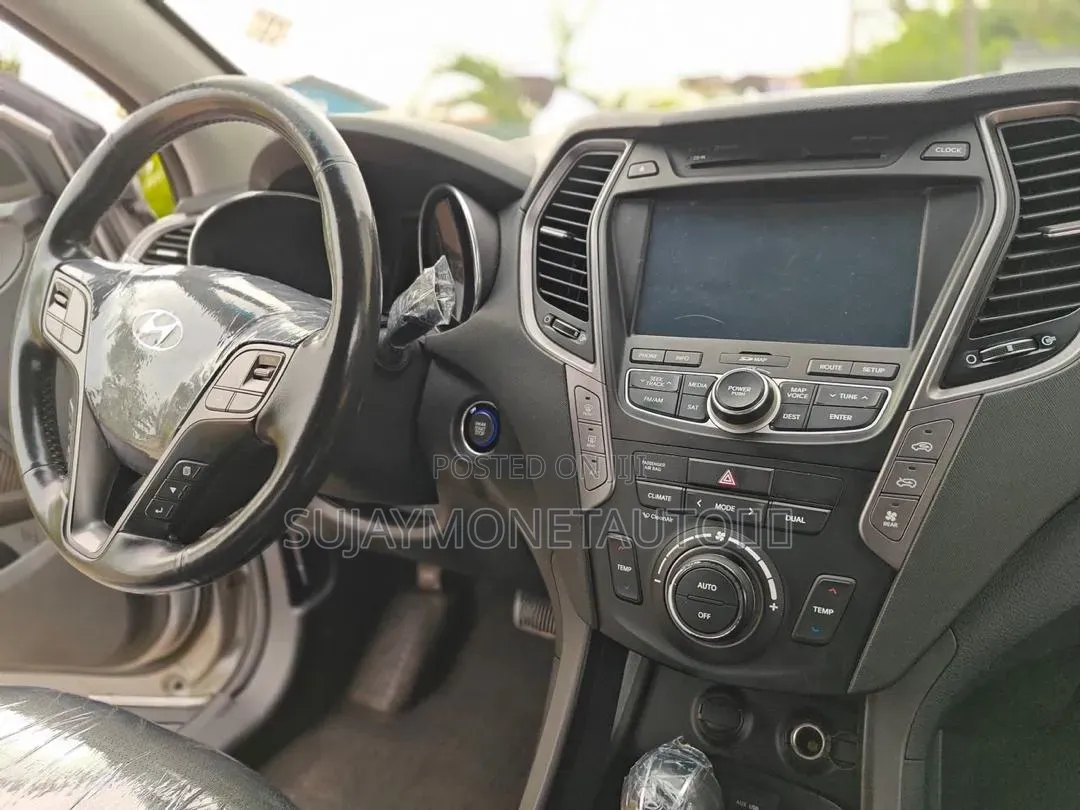 Awoof! Foreign Used 2014 Limited Hyundai Sant