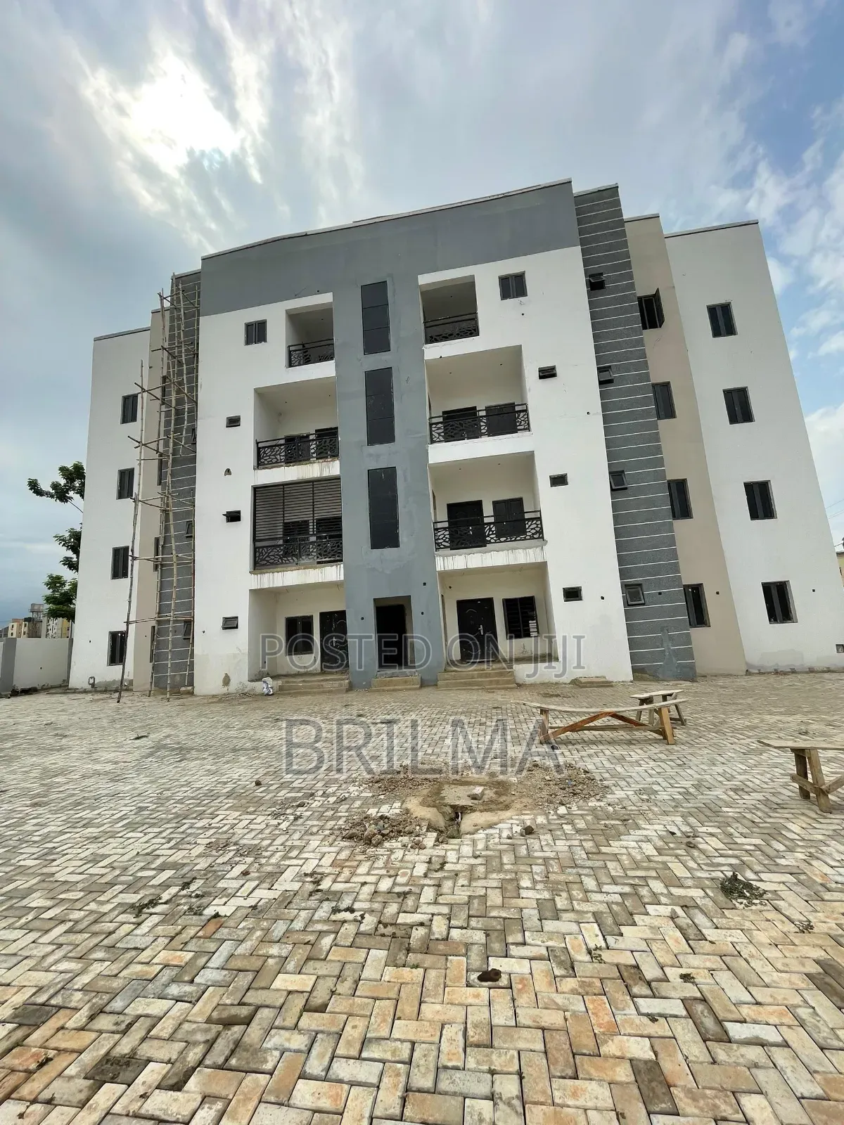 3bdrm Block of Flats in Jahi for sale