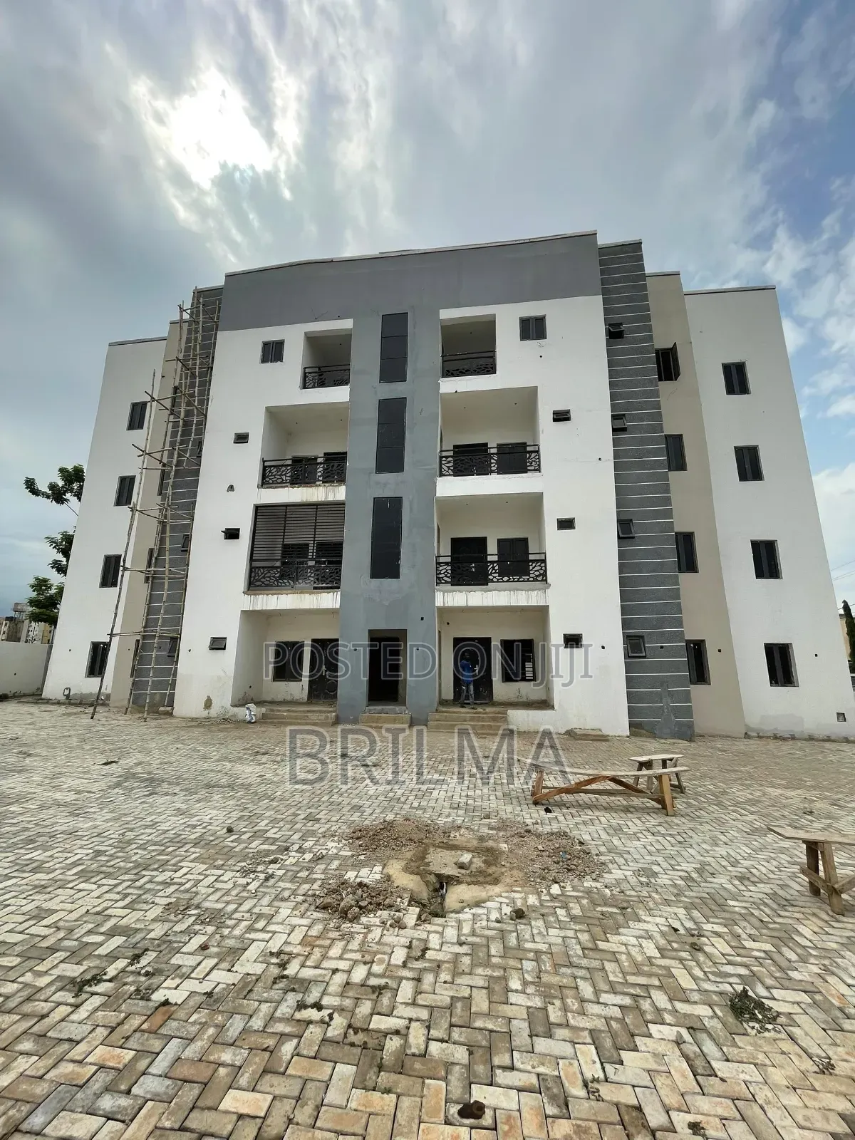 3bdrm Block of Flats in Jahi for sale