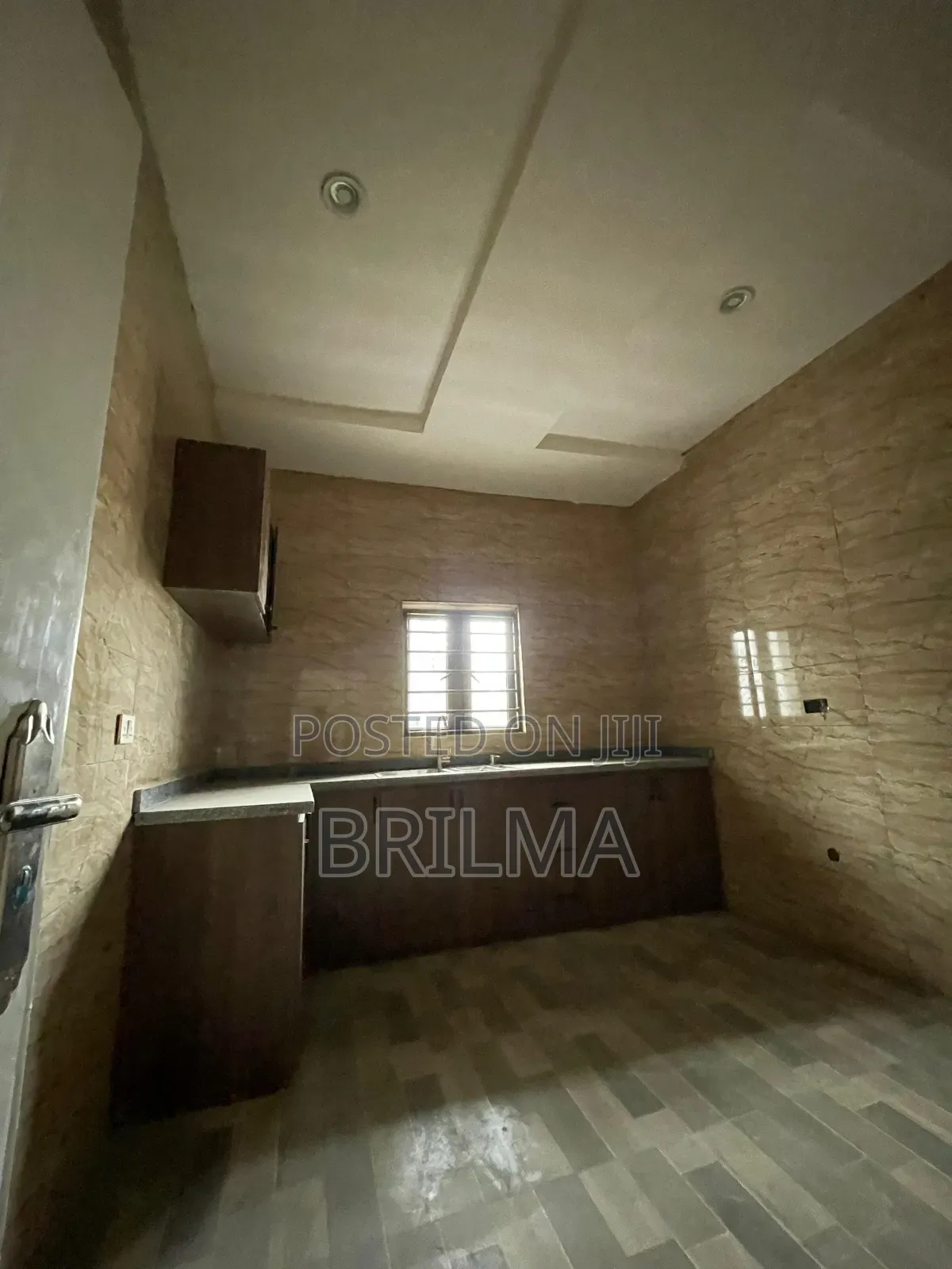 3bdrm Block of Flats in Jahi for sale