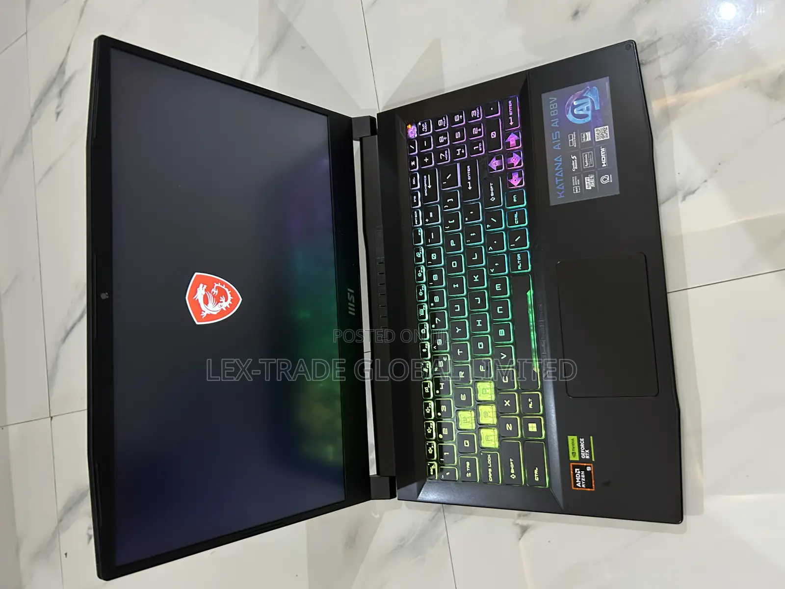 Laptop MSI Katana 15 16GB AMD Ryzen 9 SSD 1T