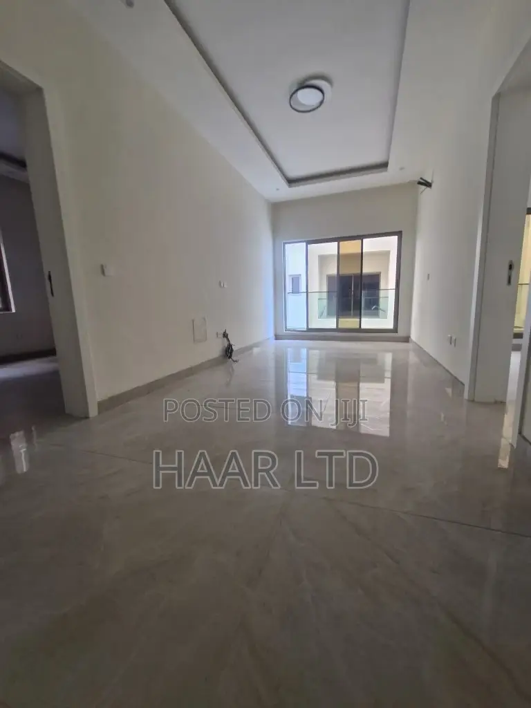 5bdrm Duplex in Banana Island for sale