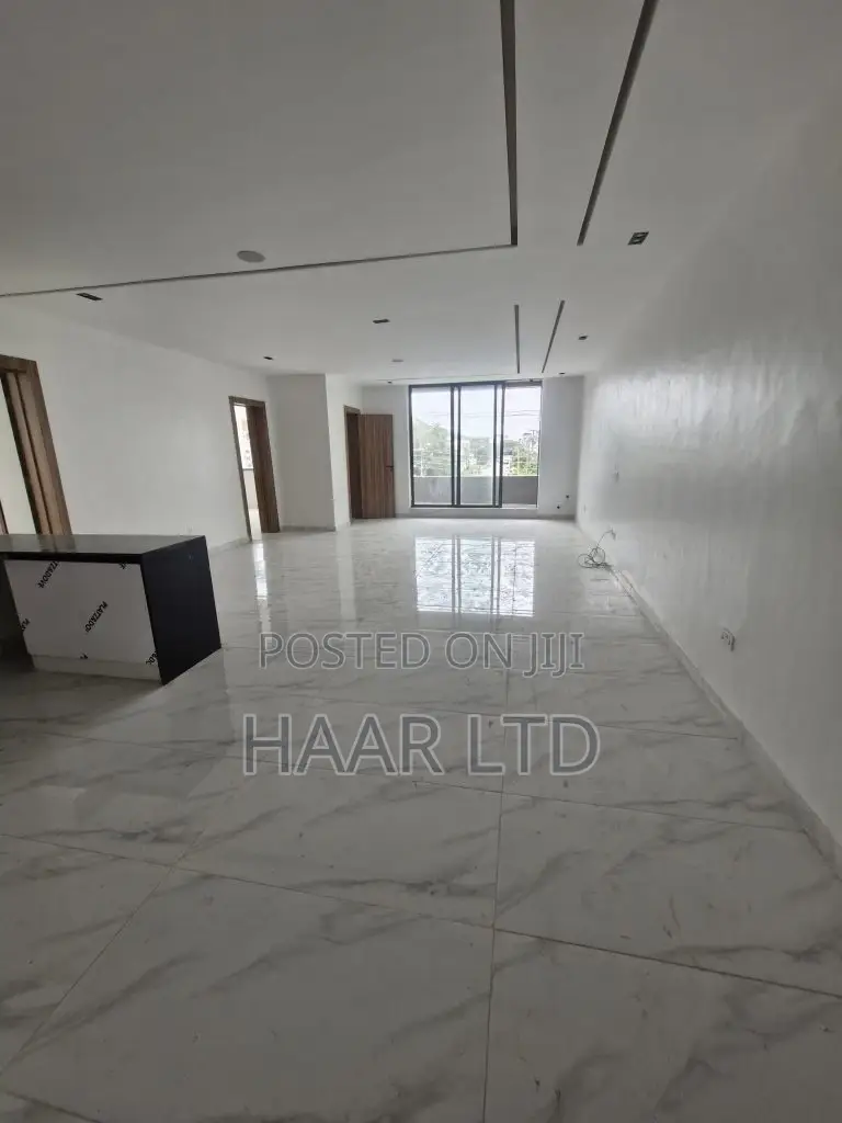 2bdrm Apartment in Banana Island for sale