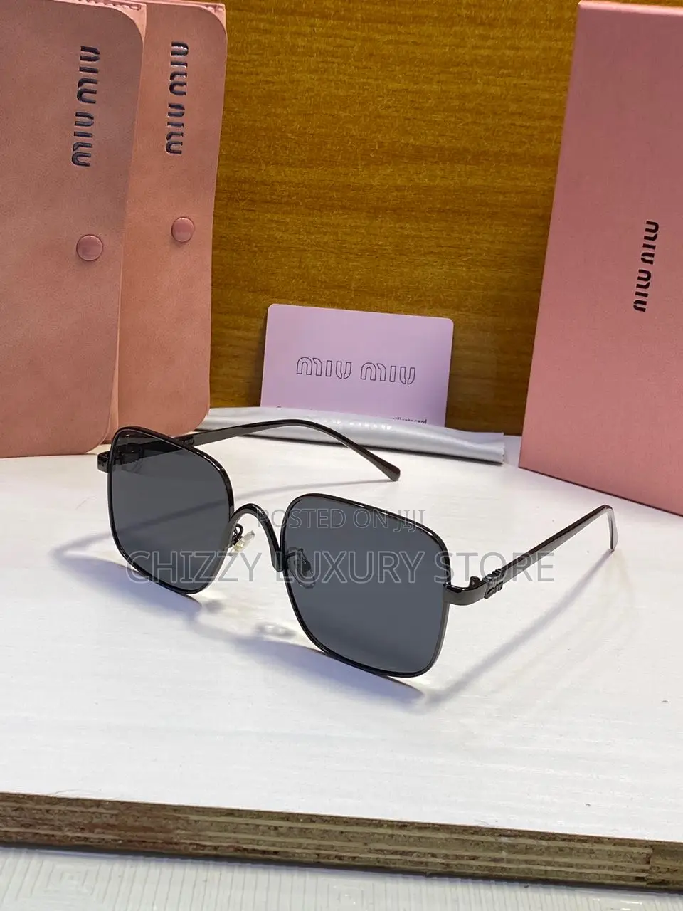 Miu Miu Quality Luxury Men Ladies Sunglasses
